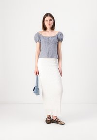 Hollister Co. SLIM PRETTY BUTTON THRU - Blus - pastry