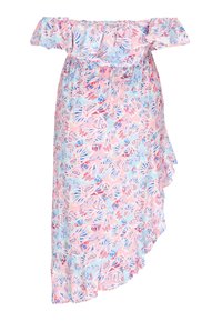 Abito off-the-shoulder in tessuto leggero con sfondo blu pastello e stampa floreale in tonalità rosa e rosso, caratterizzato da un top arricciato e un orlo asimmetrico.