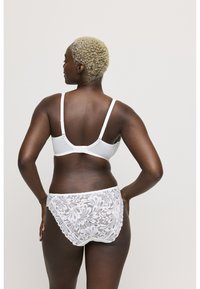 PrimaDonna Slip - natural