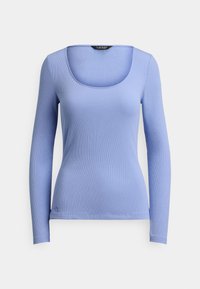 Μπλούζα με μακριά μανίκια από ριμπ ύφασμα σε ανοιχτό μπλε χρώμα, με φαρδιά λαιμόκοψη scoop και εφαρμοστή σιλουέτα. Διακριτική υφή και λεπτομέρεια με λογότυπο στο τελείωμα.