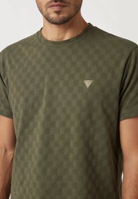 Guess Osnovna majica kratkih rukava - verde