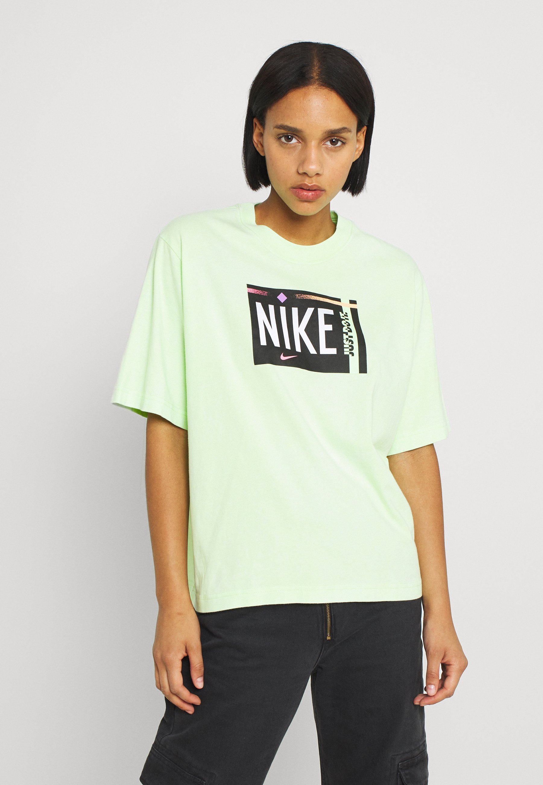 Nike Sportswear TEE WASH - Print T 