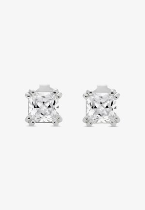 Kvadratiske klare stenjewels stud øreringe med fire-krog sølv indstillinger på en hvid baggrund.