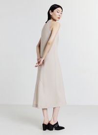 Calliope LUNGO - Freizeitkleid - sabbia medio