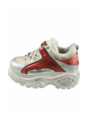 Trainers - white silver red