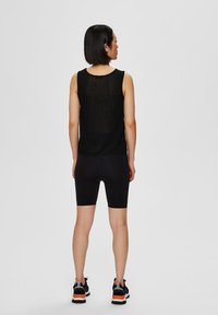 Selected Femme Šortai - black