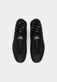 Lacoste CLUB LOW 125 - Trainers - black