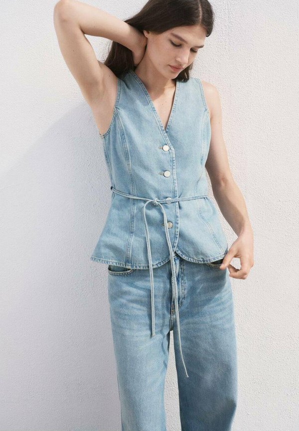 BUTTONED GILET - Waistcoat4