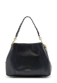 Sac à main en cuir noir avec une finition texturée, une poignée tressée, des accessoires en métal doré et un logo sur le devant. Forme structurée mais douce.