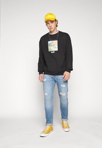 Levi's® GRAPHIC CREW - Camisola - mottled black