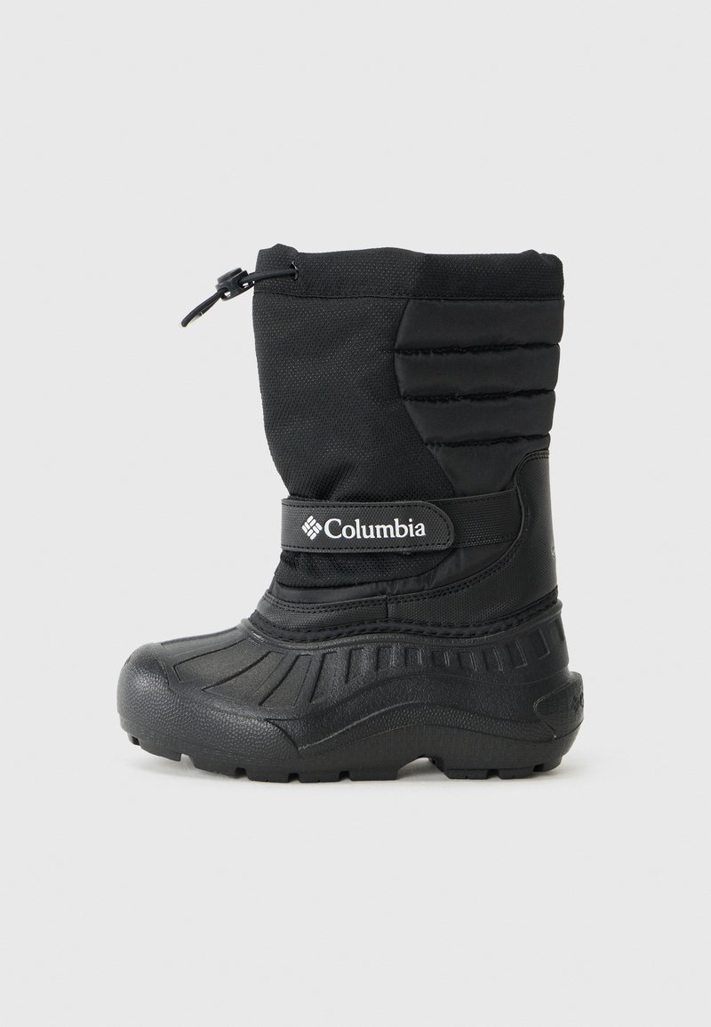 Fekete hócsizma cipzáros tetejével, texturált gumitalppal és logós pánttal. Ideális hideg időjárásra és kültéri tevékenységekre.