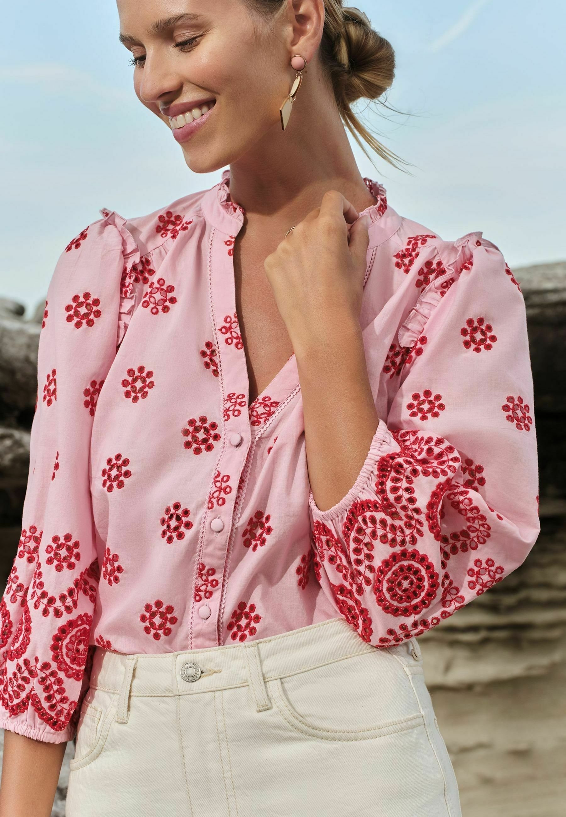 Treat urself Rose accent shirt blouse