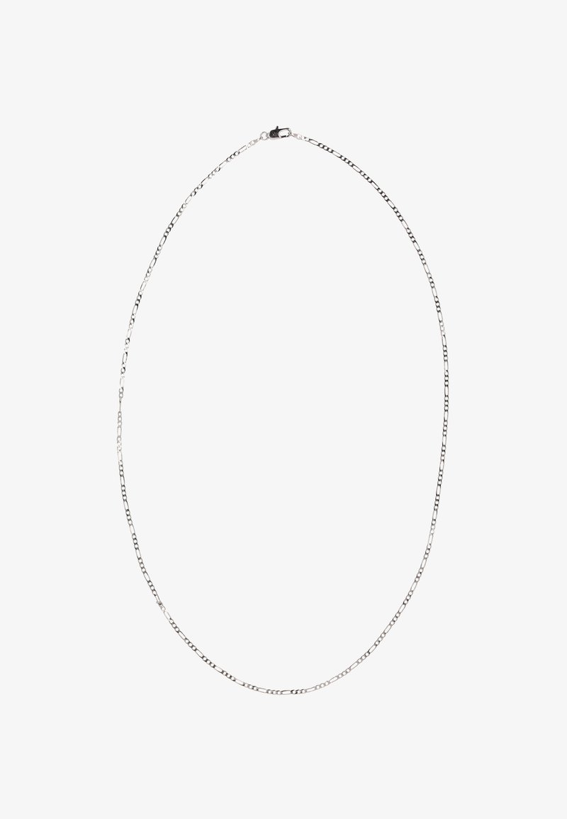 Zilveren ketting met verlengde schakels, met een glanzende afwerking en een veilige sluiting. Eenvoudig ontwerp, lichtgewicht en flexibel.