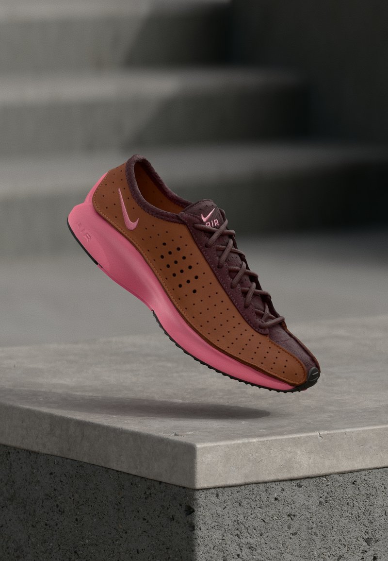 AIR SUPERFLY cinnamon/peony/burgundy crush/black/brown