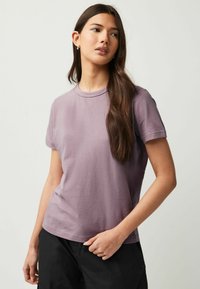 Next ESSENTIAL  SHORT SLEEVE CREW NECK  - REGULAR FIT - Osnovna majica kratkih rukava - mauve purple