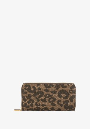 Leopard-print wallet in brown and black woven fabric with a gold zipper. Slim shape with a textured surface and branded zipper pull.