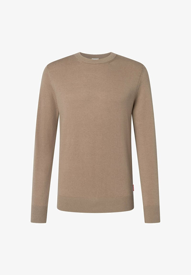 Pull en tricot beige à manches longues, col rond, avec des bords côtelés aux poignets et à l'ourlet. Texture lisse, design minimaliste, avec une petite étiquette de marque.