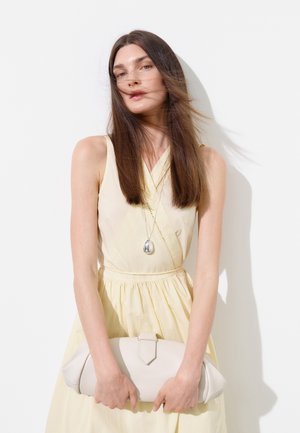 InWear, DAFFODILIW WRAP - Kjole - flan