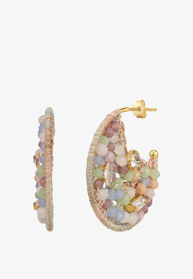 Barviti uhani z obročem iz perlic, ki imajo zlat ton na mestu za uho. Nepravilne pastelne perle v roza, zeleni, modri in prozorni barvi, z obliko v teksturiranem zasuku.