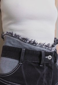 Clear To Rain LASER PATCHWORK SKIRT - Τζιν φούστα - black/grey