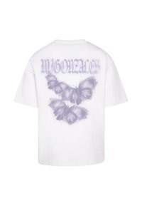 Hvid bomulds t-shirt med en stor lilla sommerfugl grafik og stiliseret tekst på ryggen. Korte ærmer og standard pasform.