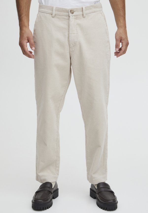 CFPEPE RELAXED FIT - Trousers - light sand