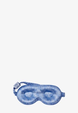 Masque de sommeil en soie bleu clair avec un design matelassé et une sangle élastique. Comprend des découpes en forme de cœur pour les yeux pour un confort optimal.