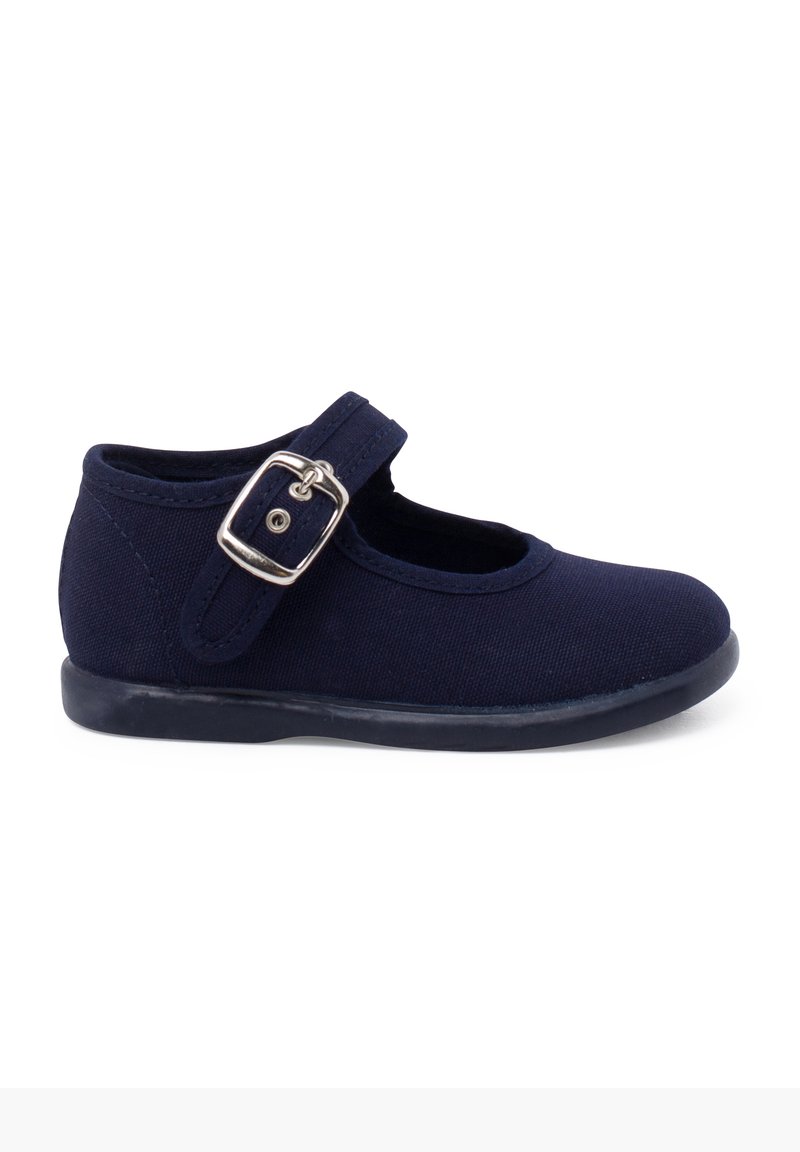Zapato Mary Jane de lona azul marino con punta redonda, tira ajustable con hebilla de plata y suela de goma flexible.