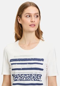 Betty Barclay Print T-shirt - patch cream dark blue