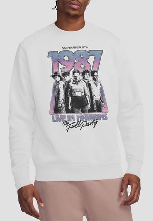 STRANGER THINGS HAWKINS 1987 GROUP TOUR POSTER - Sweatshirt - white