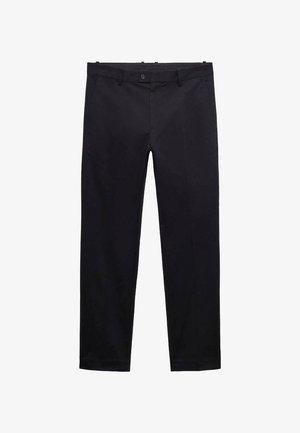 Pantalones negros fabricados en un tejido ligero. Tienen piernas rectas, lazos para el cinturón, un cierre de botón y bolsillos. Textura suave sin patrones.