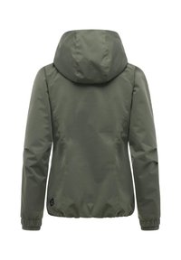 Olijfgroene capuchonjas met lange mouwen, elastische manchetten en een getailleerde taille, van achteren getoond op een witte achtergrond.