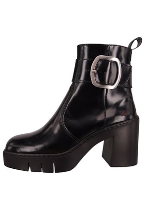 Platform ankle boots - black