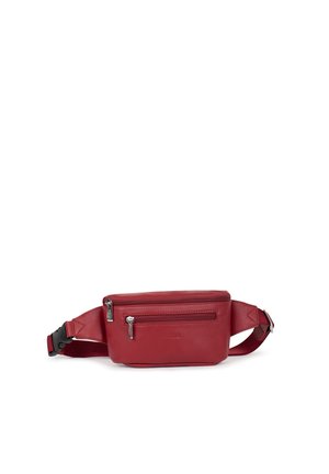 Sac banane en cuir rouge avec deux compartiments zippés et une sangle ajustable avec boucle en plastique noire.