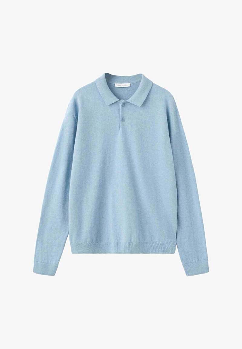 Polo bleu clair à manches longues avec deux boutons, poignets et ourlet côtelés, présenté sur fond blanc.