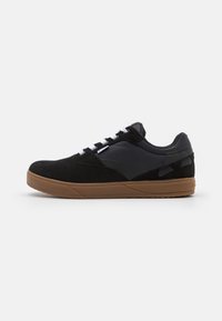 AM MOAB GRAVITY - Chaussures de cyclisme - black/white
