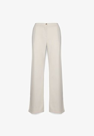 Beige vidde benbukser med en glat tekstur, forlommer og en knaplukning i taljen. Har et rent, skræddersyet design.