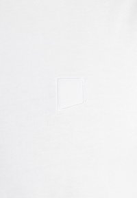 CHASIN' Brace - Jednoduché tričko - white