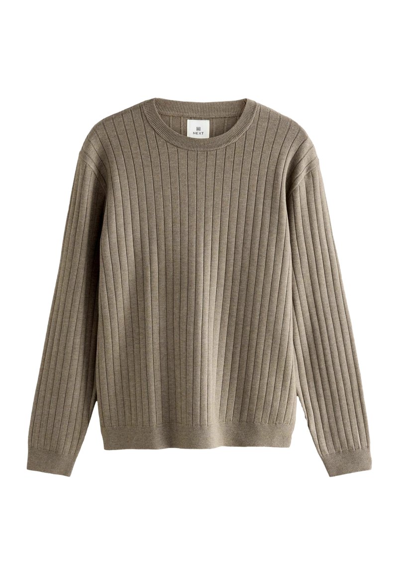 Pull à manches longues en taupe avec texture côtelée, col rond et poignets ajustés, fabriqué en tissu tricoté doux.