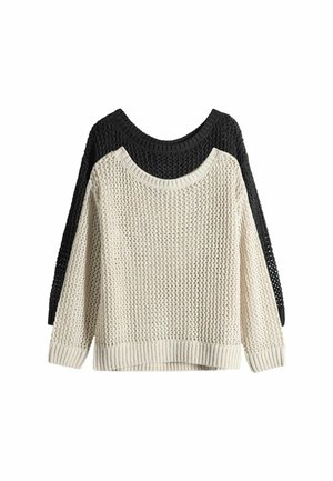 Kaks pika varrukaga avatud kudumiga kampsunit ümarate kaelustega, üks kreemikas ees ja teine must taga, valgel taustal.