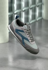Επιλέχθηκε, granite gray/formal grey/navy teal