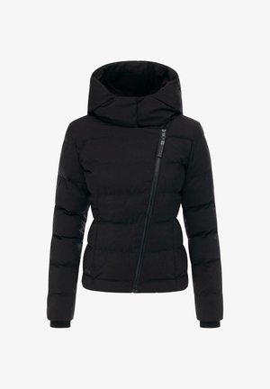 Mustat puffatakit, joissa on istuva siluetti, ylisuuri huppu, viisto vetoketju ja ribbbatut hihansuut. Sileä pinta, jossa on neljityynytystä.