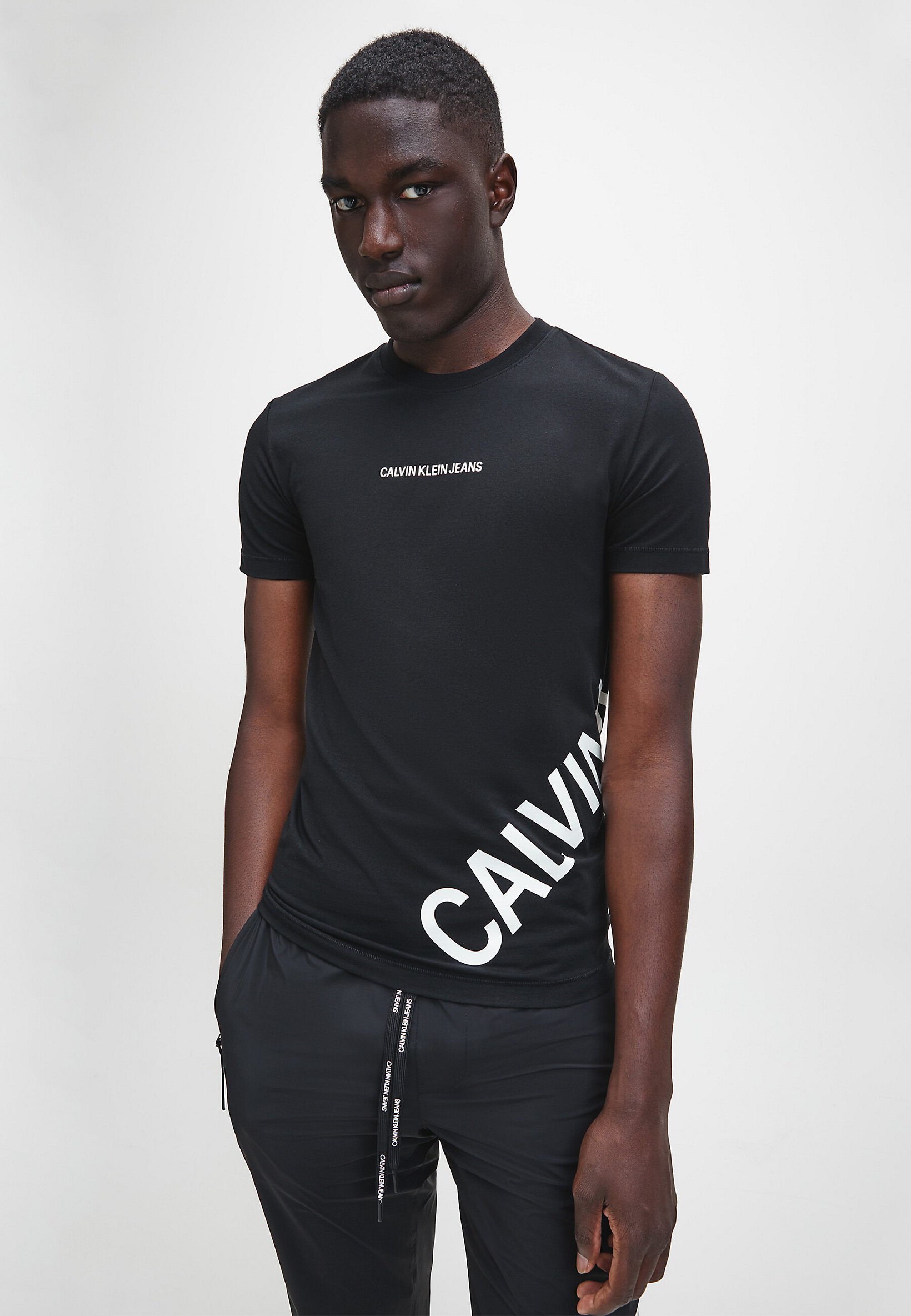 black calvin klein jeans t shirt