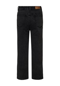 Svarta denimbyxor med elastisk midja, rak bendesign, två bakfickor och en läderlogotyp på midjan.