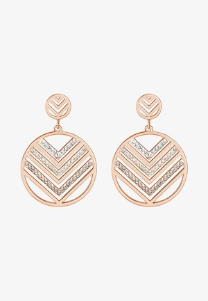 Boucles d’oreilles gouttes rondes en or rose avec motifs en chevrons et cristaux clairs incrustés sur la partie supérieure ainsi que sur la partie circulaire plus grande.