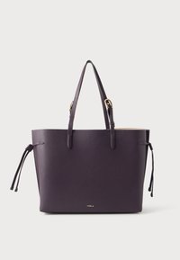 Неизбран, berry