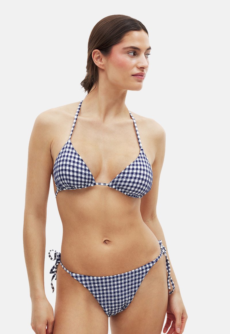 NA-KD SEERSUCKER - Bikiniyläosa - navy check