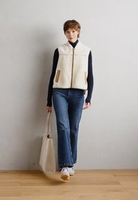 Thumbnail Image 2