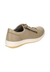 Beige Leder-Sneaker mit strukturierter Oberfläche, Schnürdesign, seitlichem Reißverschluss und weißer Gummisohle mit braunem Boden.