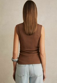 Reiss Toppi - toffee brown